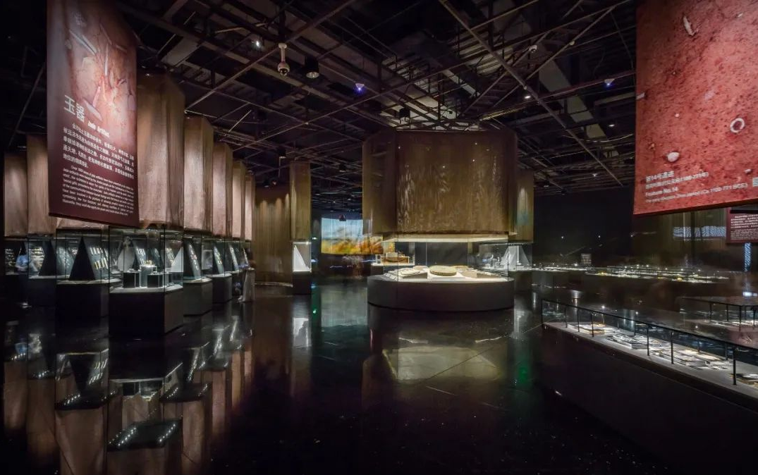 克里克對金沙遺址博物館第三展廳展柜玻璃、燈光、密封性、柜體結構和安全性能進行了全面升級